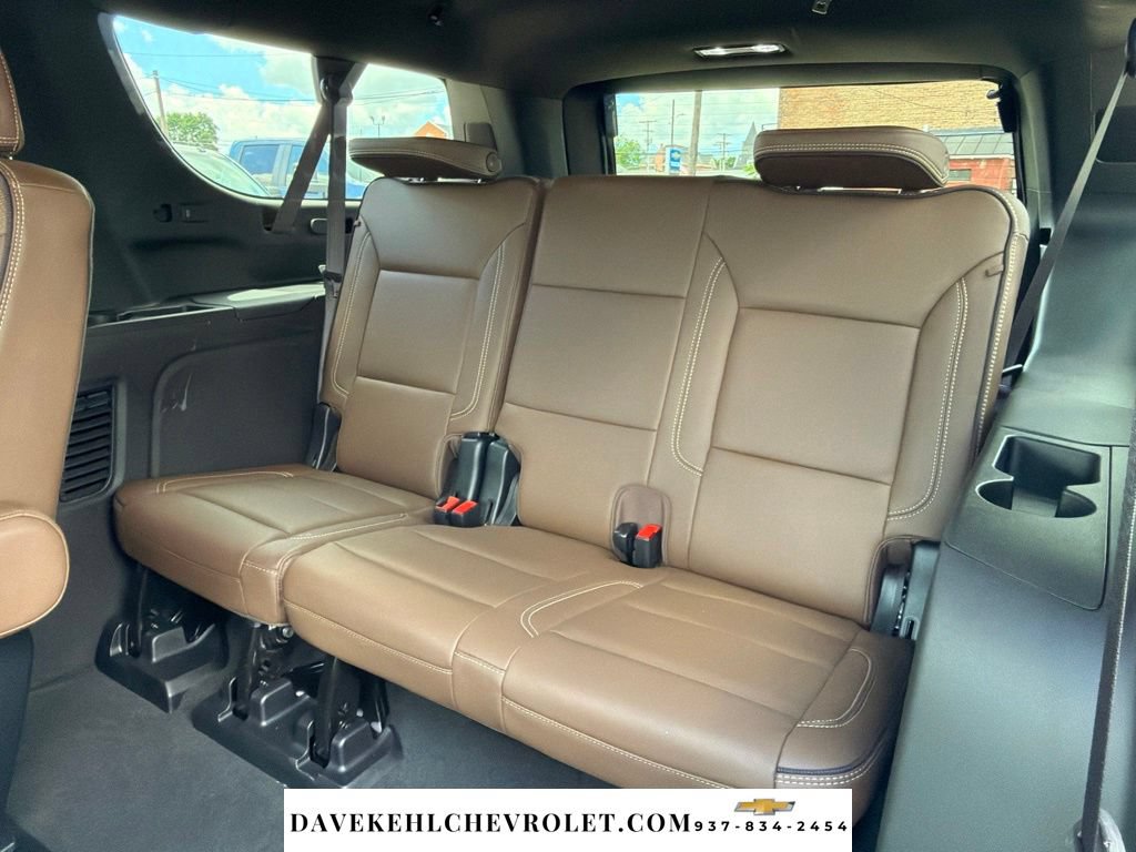 Used 2025 Chevrolet Suburban High Country w/ Sun And Tow Package AWD/4WD image 21