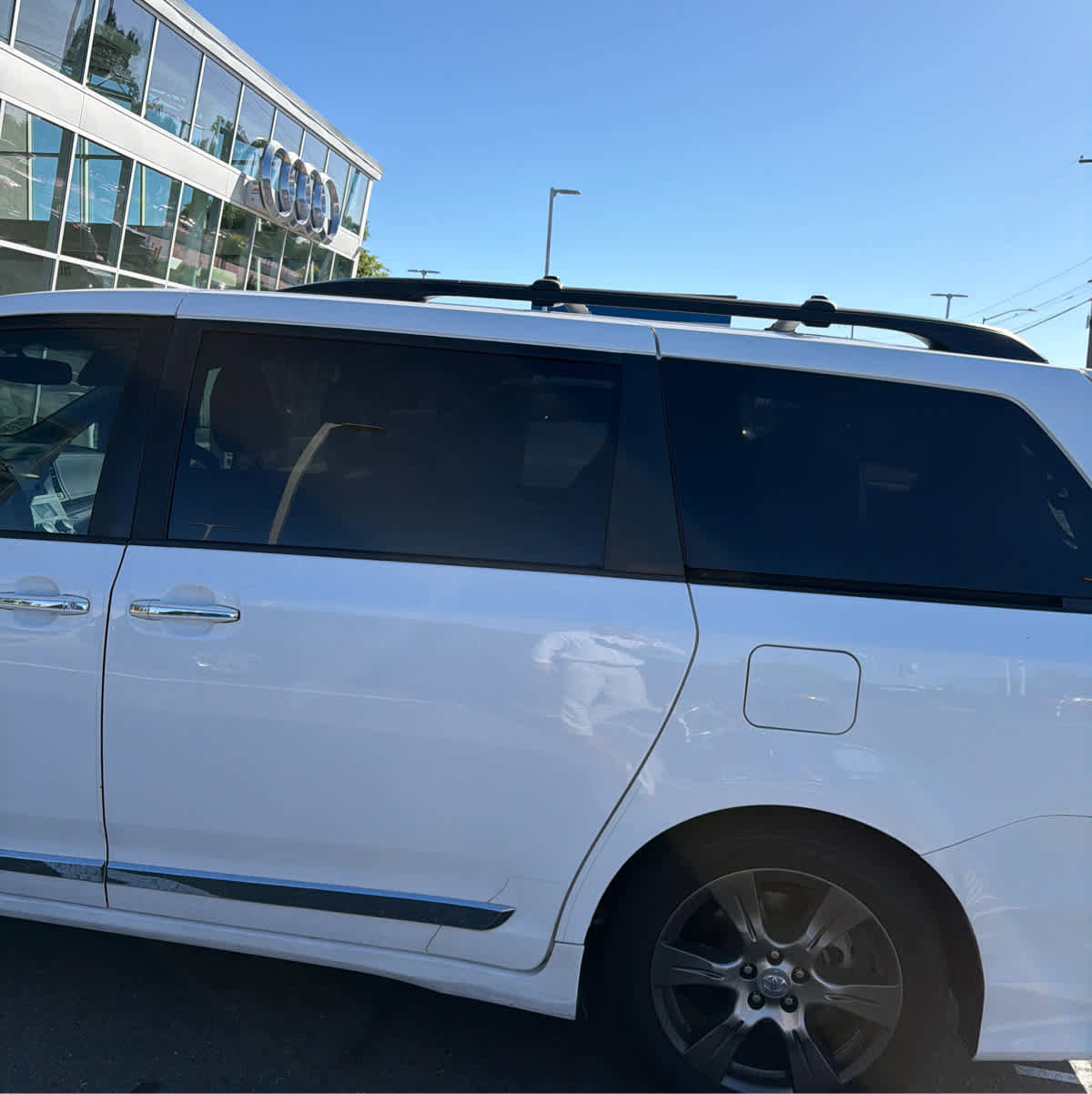 Used 2017 Toyota Sienna SE FWD image 10