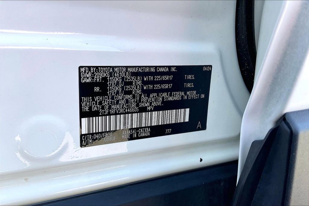 Used 2024 Toyota RAV4 LE AWD/4WD image 35