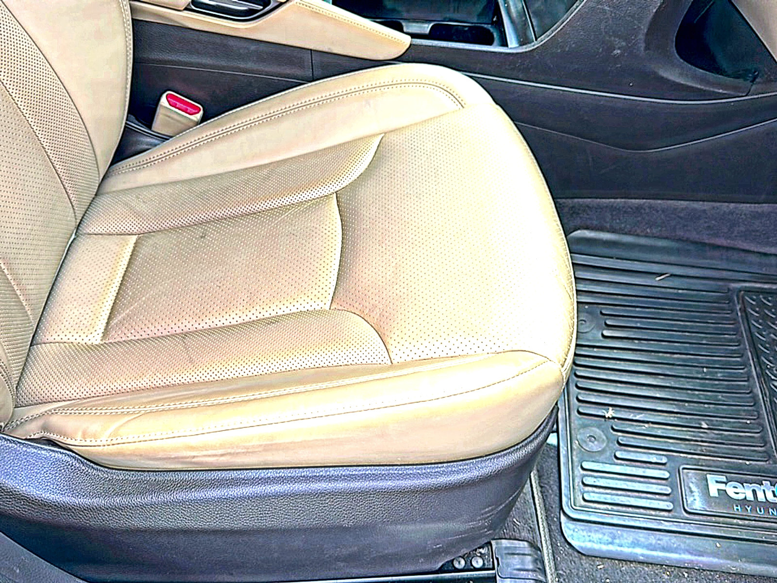 Used 2017 Hyundai Azera FWD image 25
