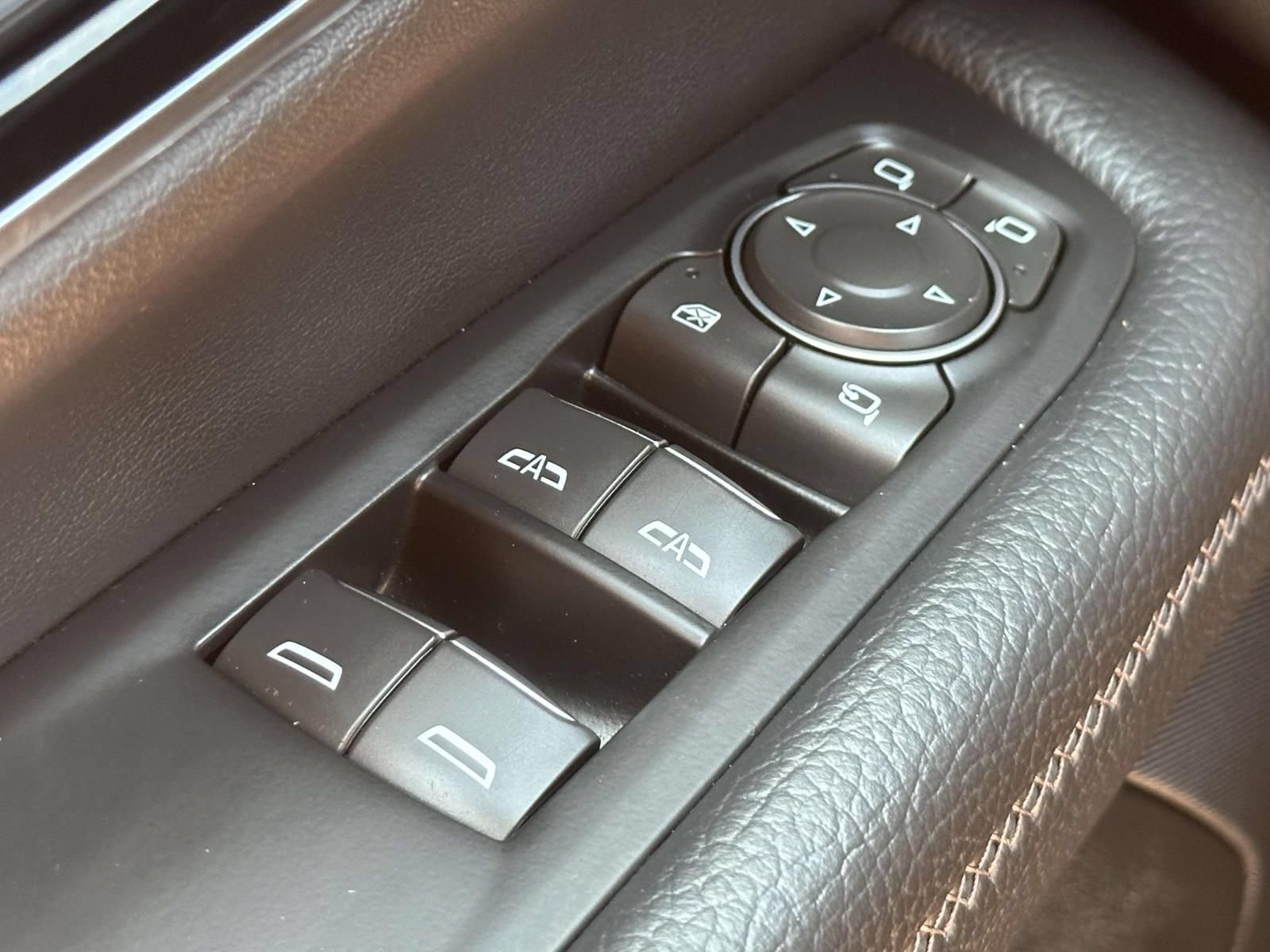 Certified 2025 GMC Yukon Denali AWD/4WD image 16
