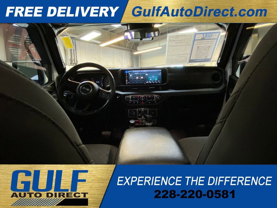 Used 2024 Jeep Gladiator Mojave image 2