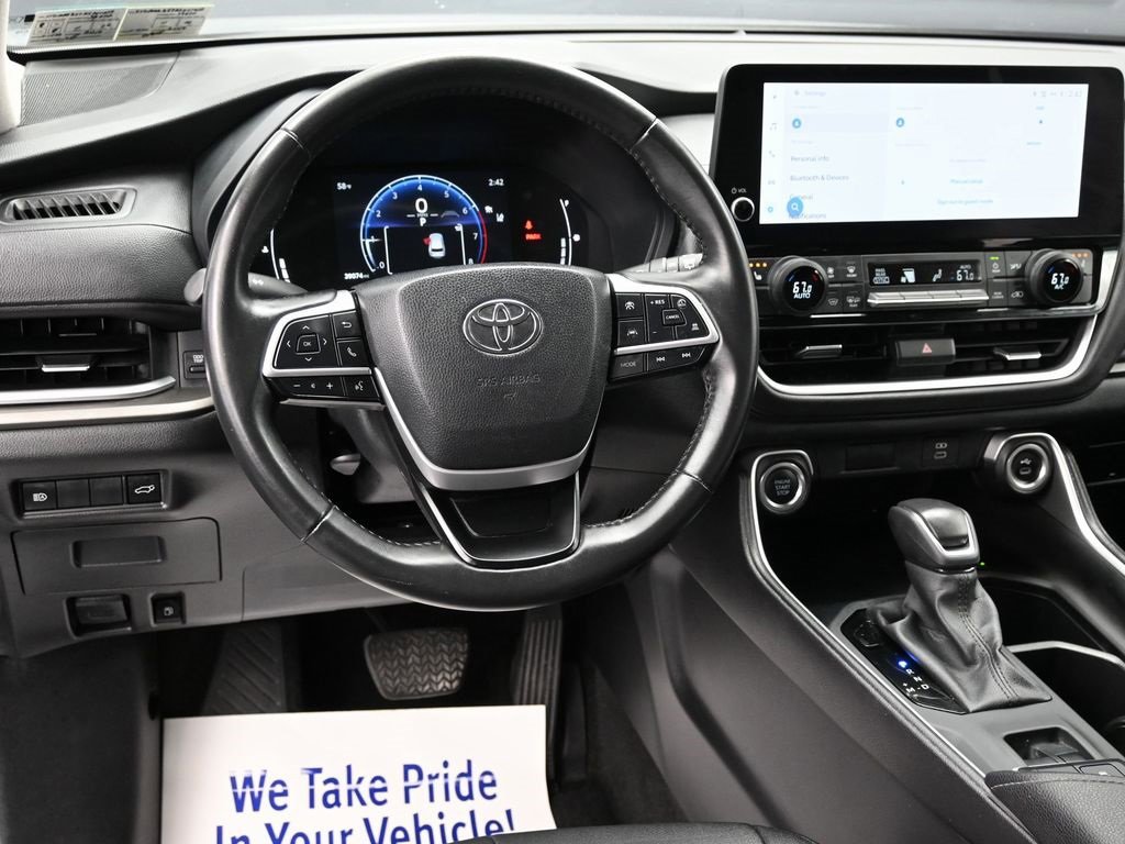 Used 2024 Toyota Grand Highlander XLE image 31
