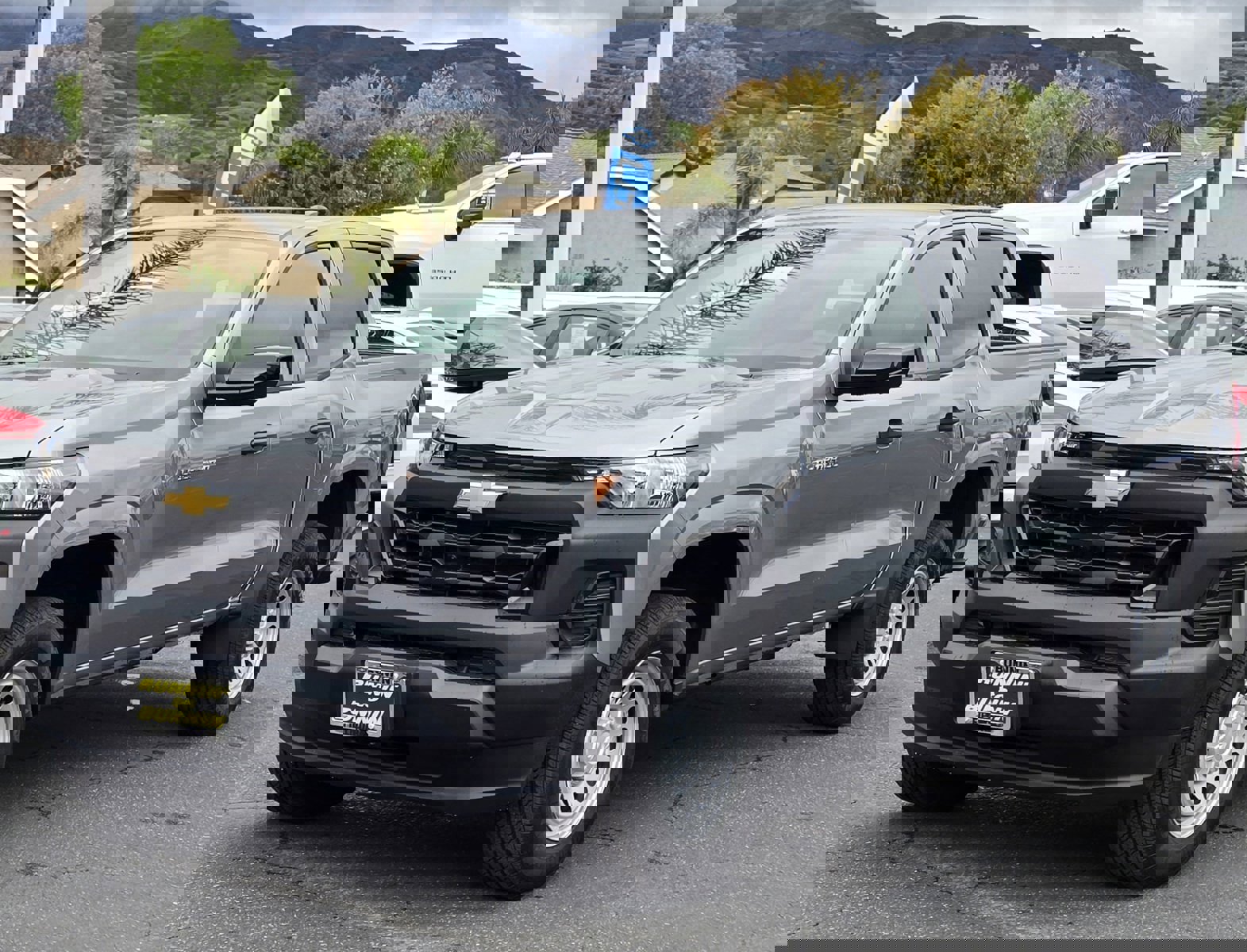 Used 2024 Chevrolet Colorado W/T w/ Technology Package image 5