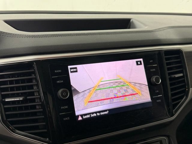 Used 2018 Volkswagen Atlas SEL AWD/4WD image 18
