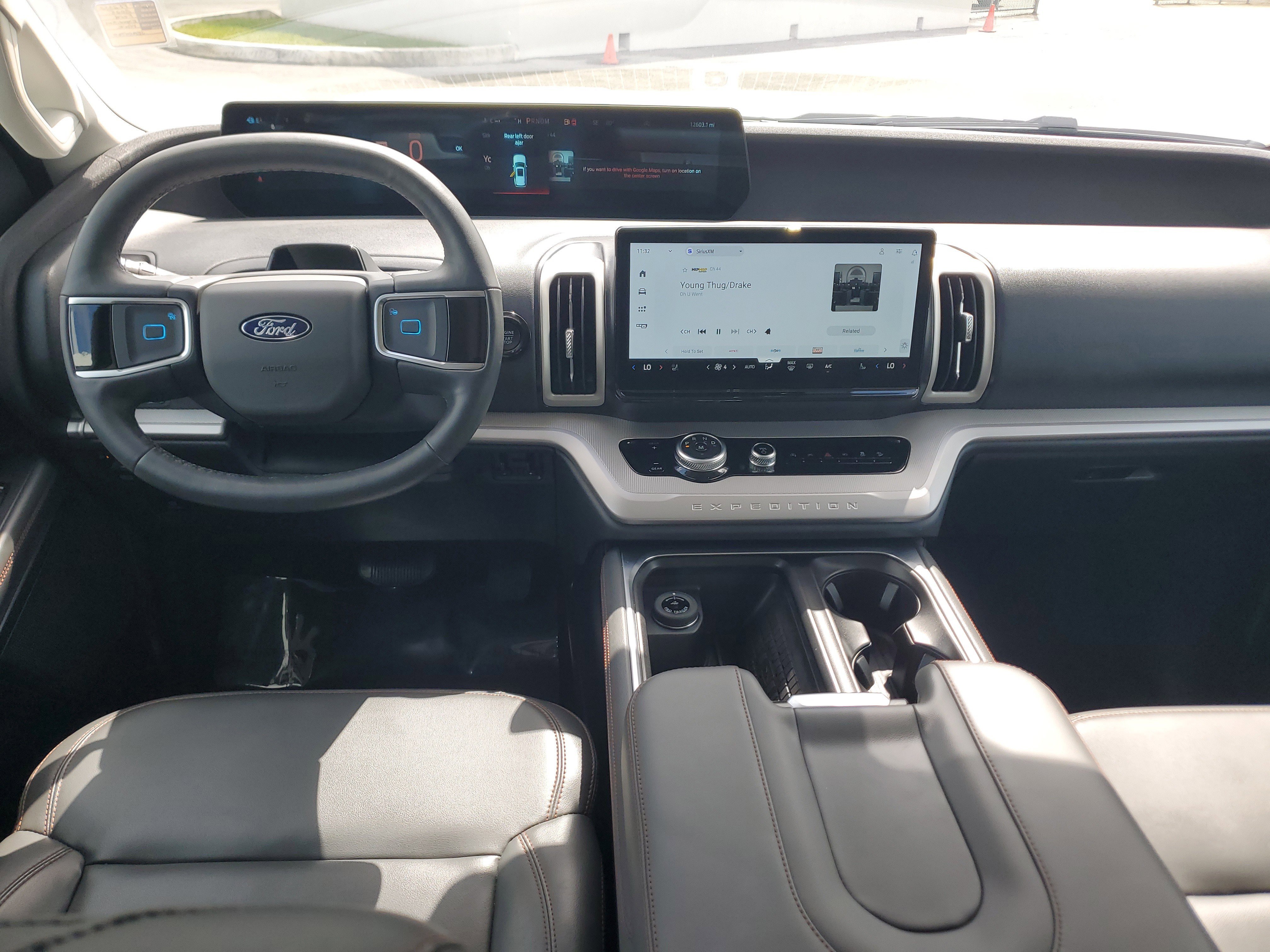 Used 2025 Ford Expedition Active image 18