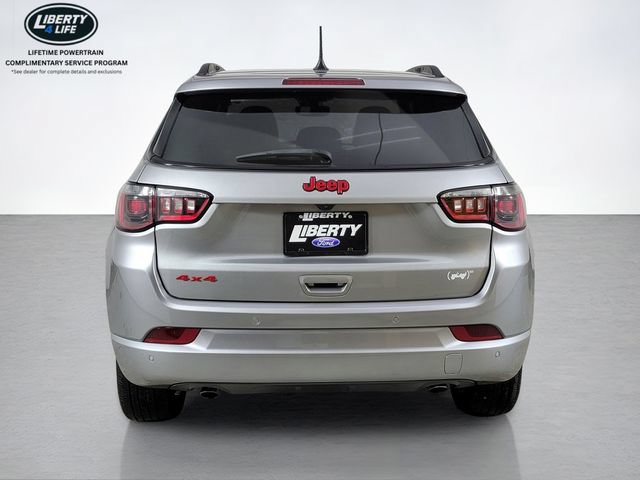 Used 2023 Jeep Compass Limited AWD/4WD image 4