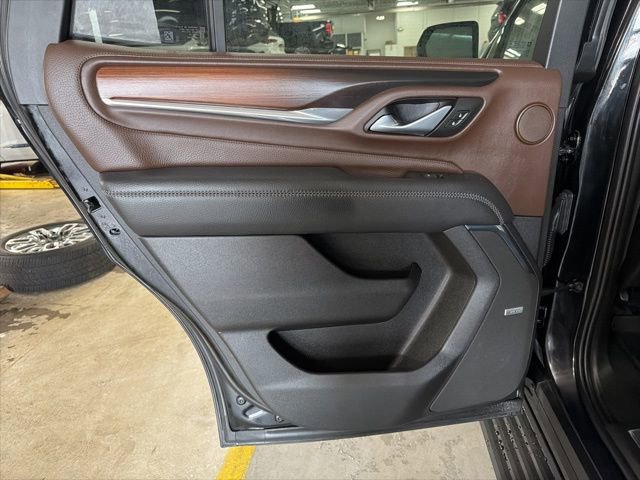 Used 2022 GMC Yukon Denali w/ Advanced Technology Package image 13