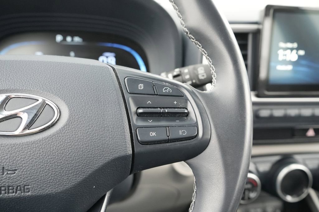 Certified 2023 Hyundai Venue Limited w/ Cargo Package image 25