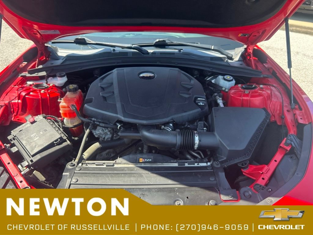 Used 2020 Chevrolet Camaro LT RWD image 37