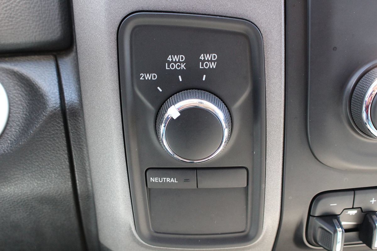 Used 2016 RAM 2500 Tradesman w/ Chrome Appearance Group AWD/4WD image 23