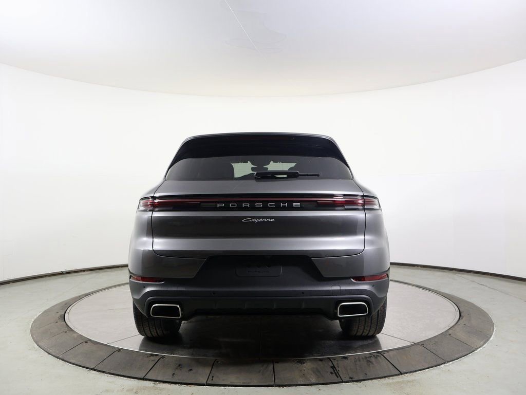 Certified 2025 Porsche Cayenne image 29