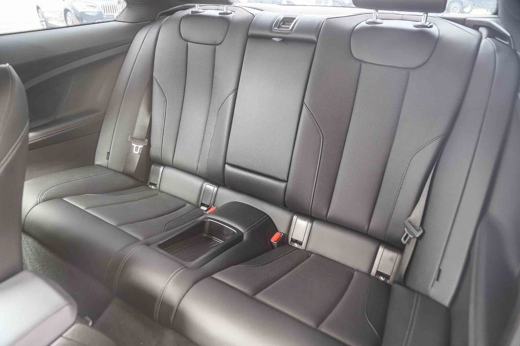 Used 2024 BMW 230i Coupe w/ Premium Package RWD image 16