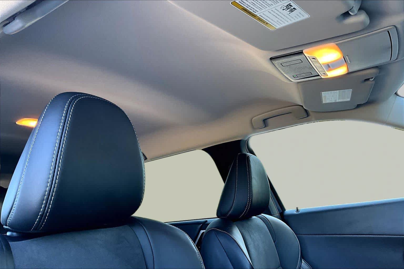 Used 2025 Mitsubishi Outlander SE AWD/4WD image 14