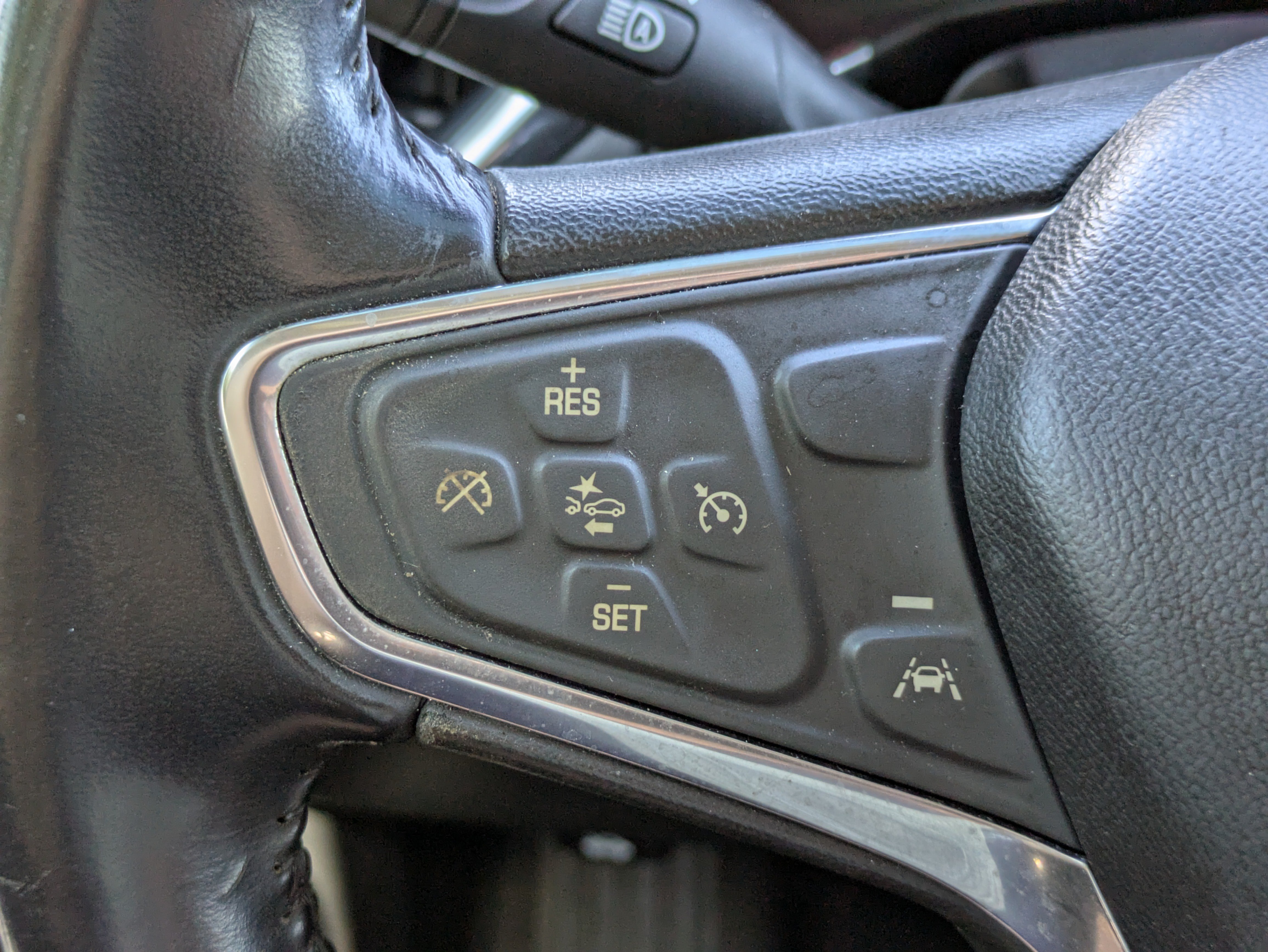 Used 2021 Chevrolet Equinox LT FWD image 24