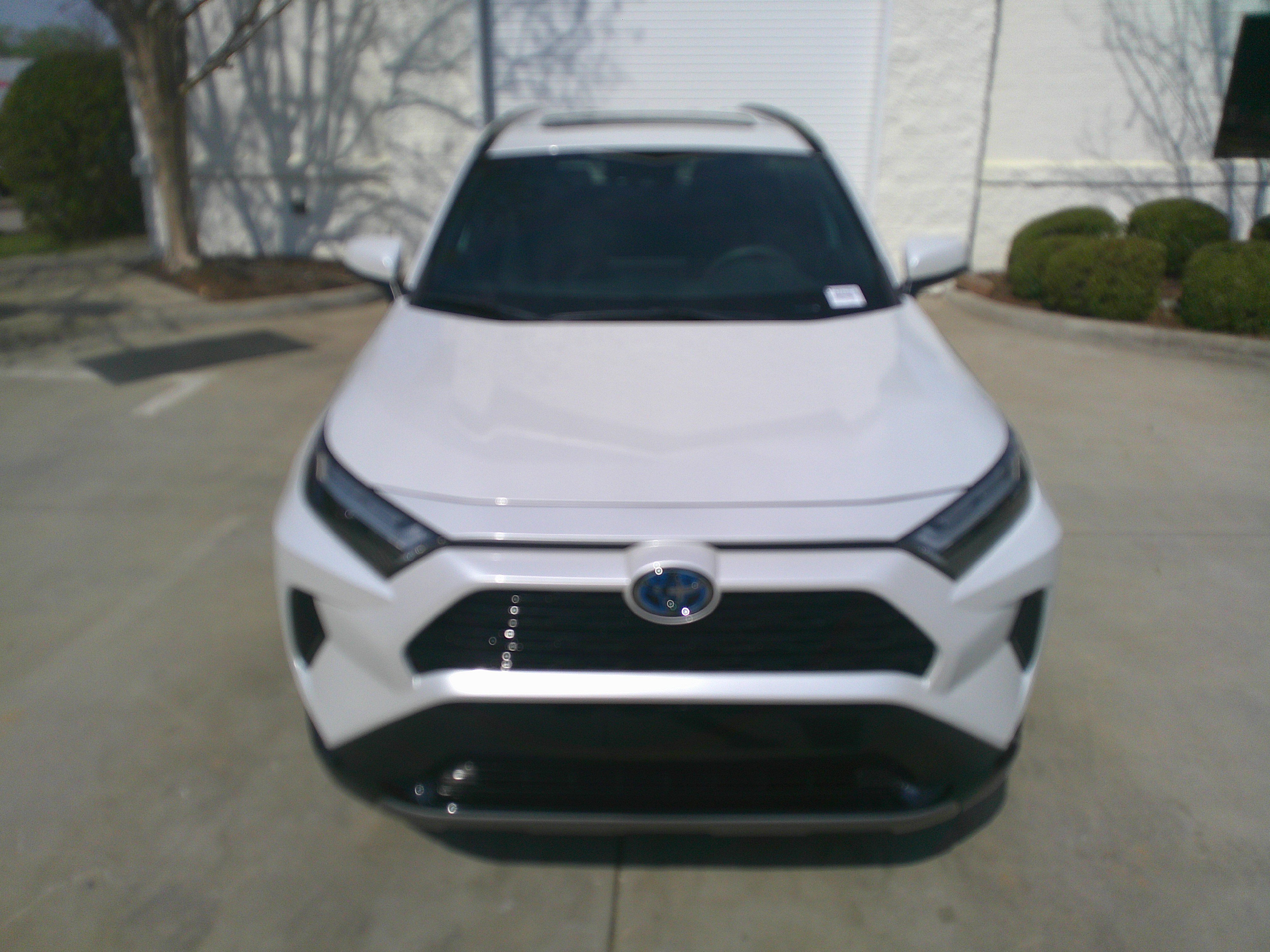 Used 2023 Toyota RAV4 SE w/ Convenience Package image 3