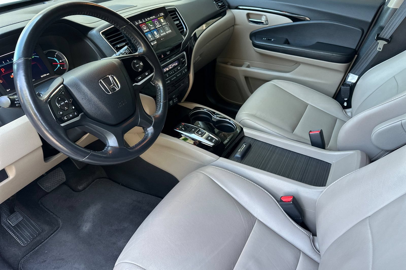 Used 2019 Honda Pilot Touring image 10