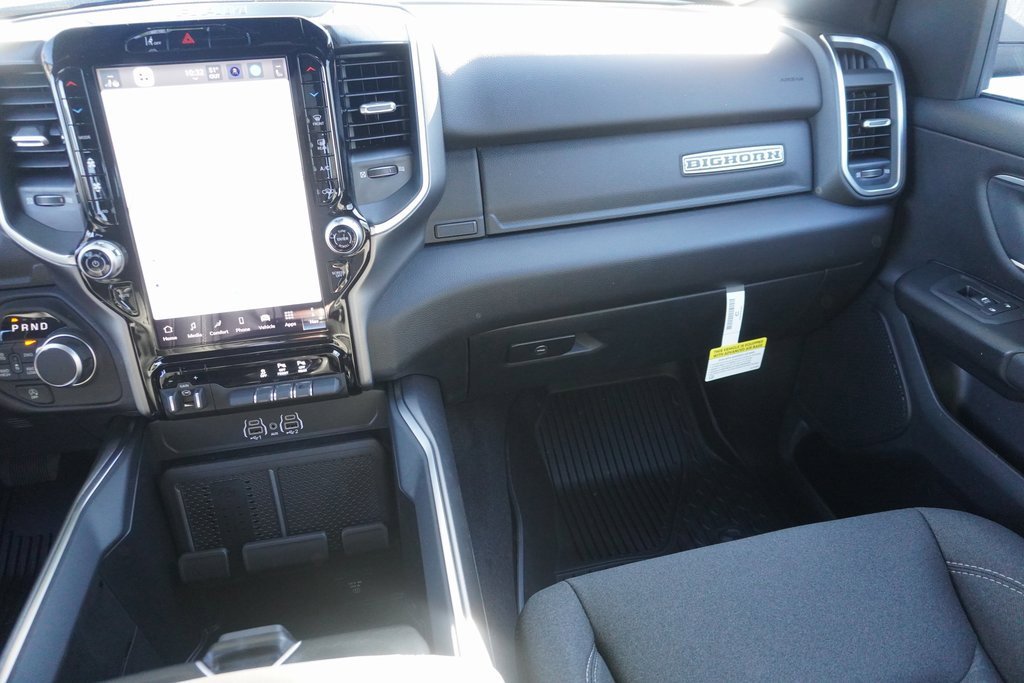 New 2026 RAM 1500 4x4 Crew Cab image 24