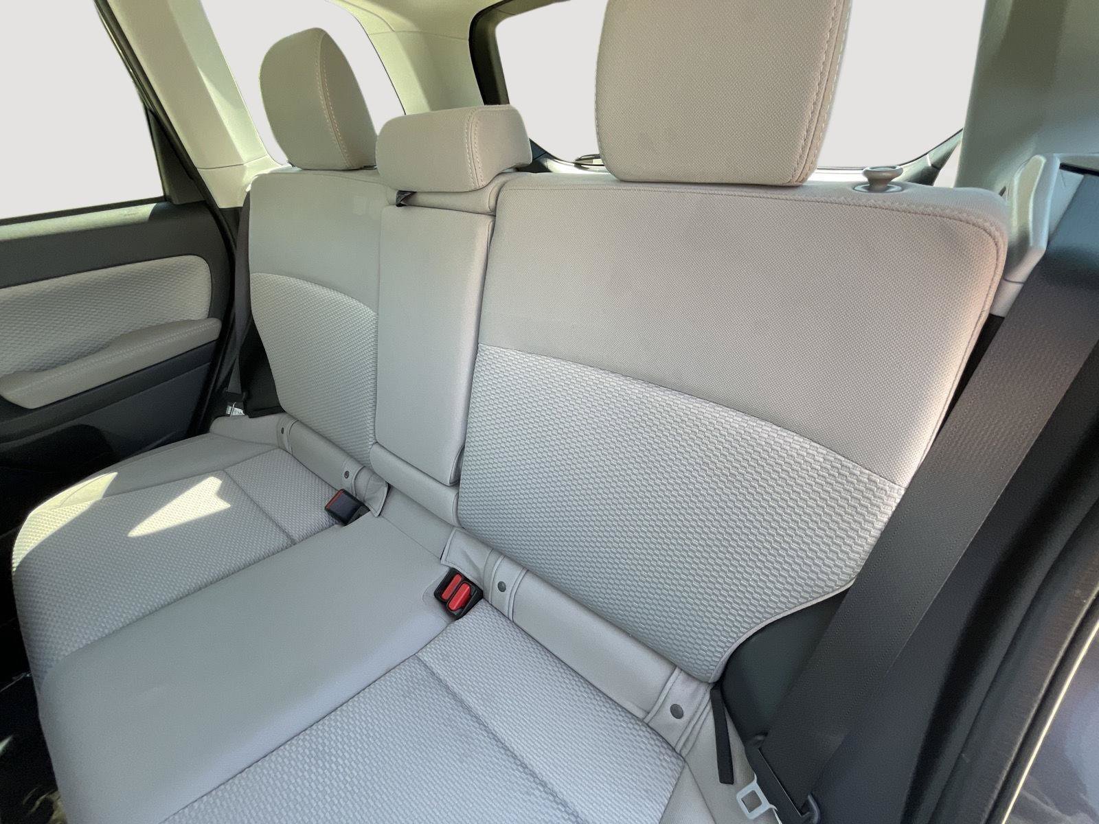 Used 2017 Subaru Forester 2.5i Premium AWD/4WD image 5