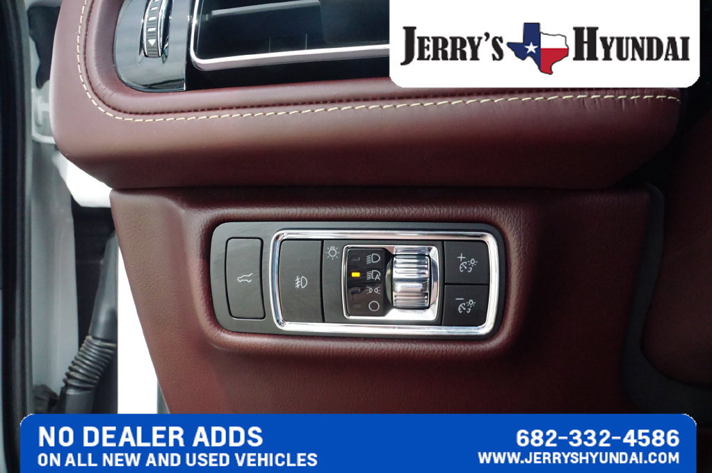 Used 2023 Lincoln Aviator Black Label w/ Dynamic Handling Package AWD/4WD image 17