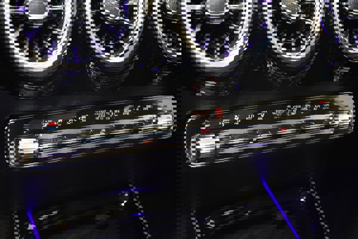 Used 2024 Mercedes-Benz GLA 35 AMG 4MATIC image 35