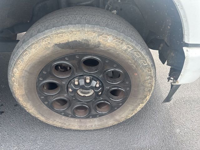 Used 2023 Ford F250 Lariat w/ Black Appearance Package image 4