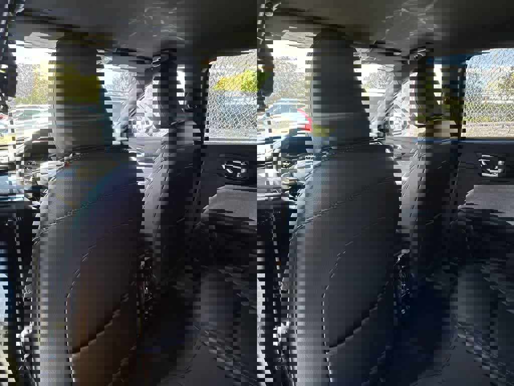 Used 2023 Jeep Compass Latitude image 23