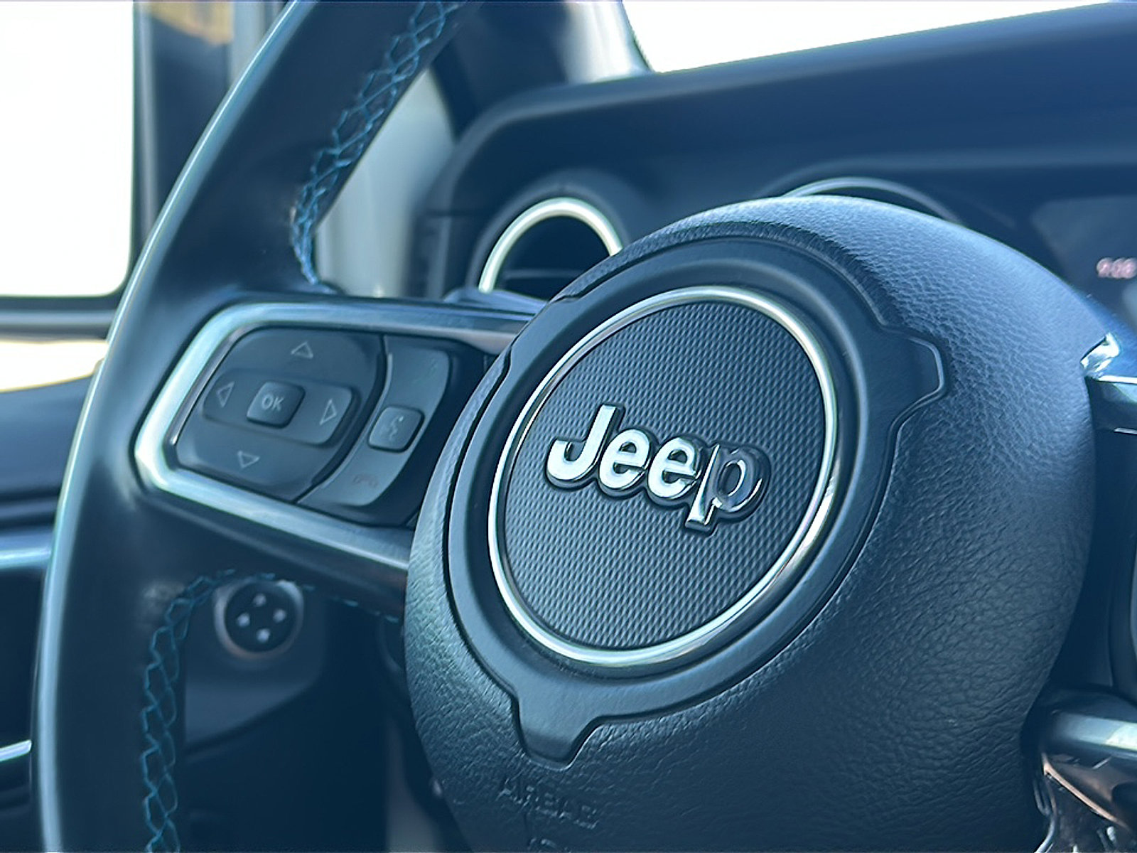 Used 2021 Jeep Wrangler Unlimited Rubicon 4xe w/ Safety Group image 30