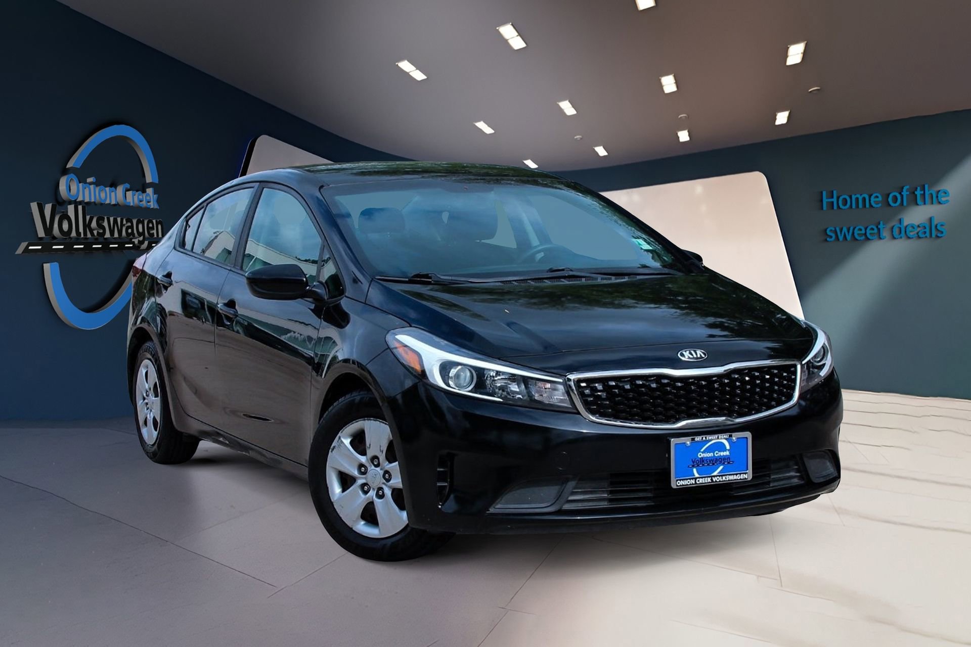 Used 2017 Kia Forte LX FWD image 3
