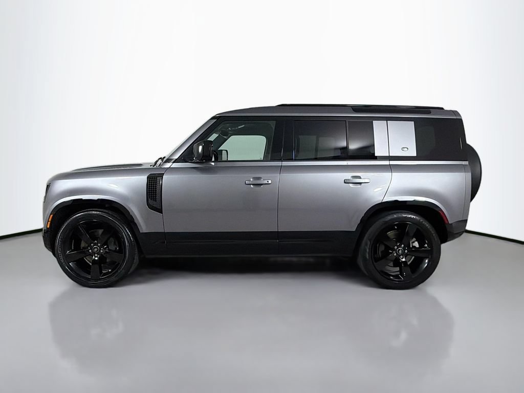 Certified 2024 Land Rover Defender 110 X-Dynamic SE AWD/4WD image 8