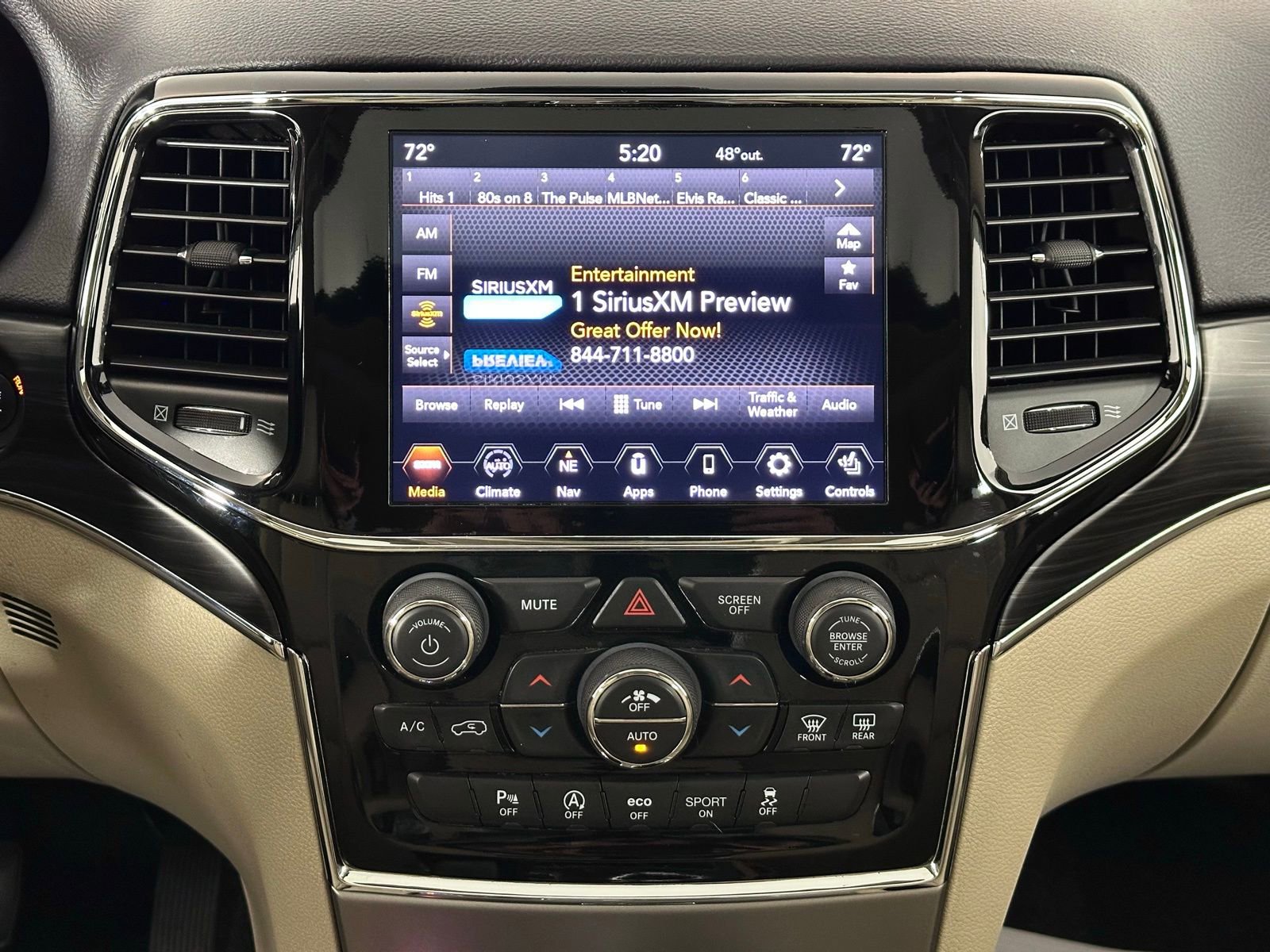 Used 2021 Jeep Grand Cherokee Limited w/ Premium Lighting Group image 16