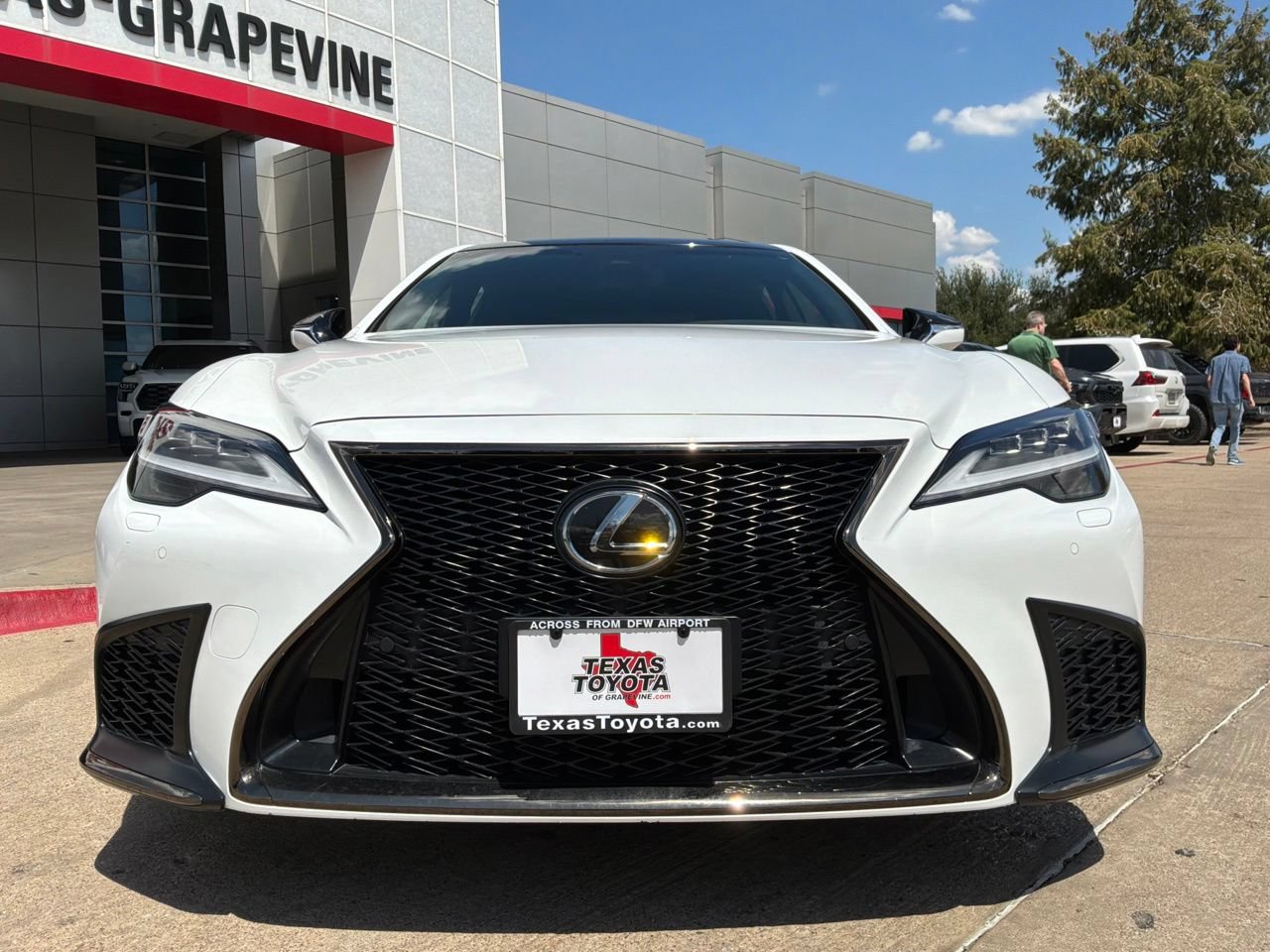 Used 2023 Lexus LS 500 F Sport w/ Cold Weather Package (CK) RWD image 3