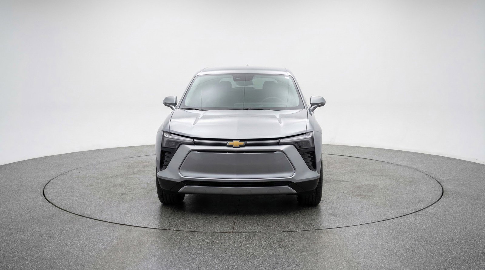 Used 2025 Chevrolet Blazer LT image 2