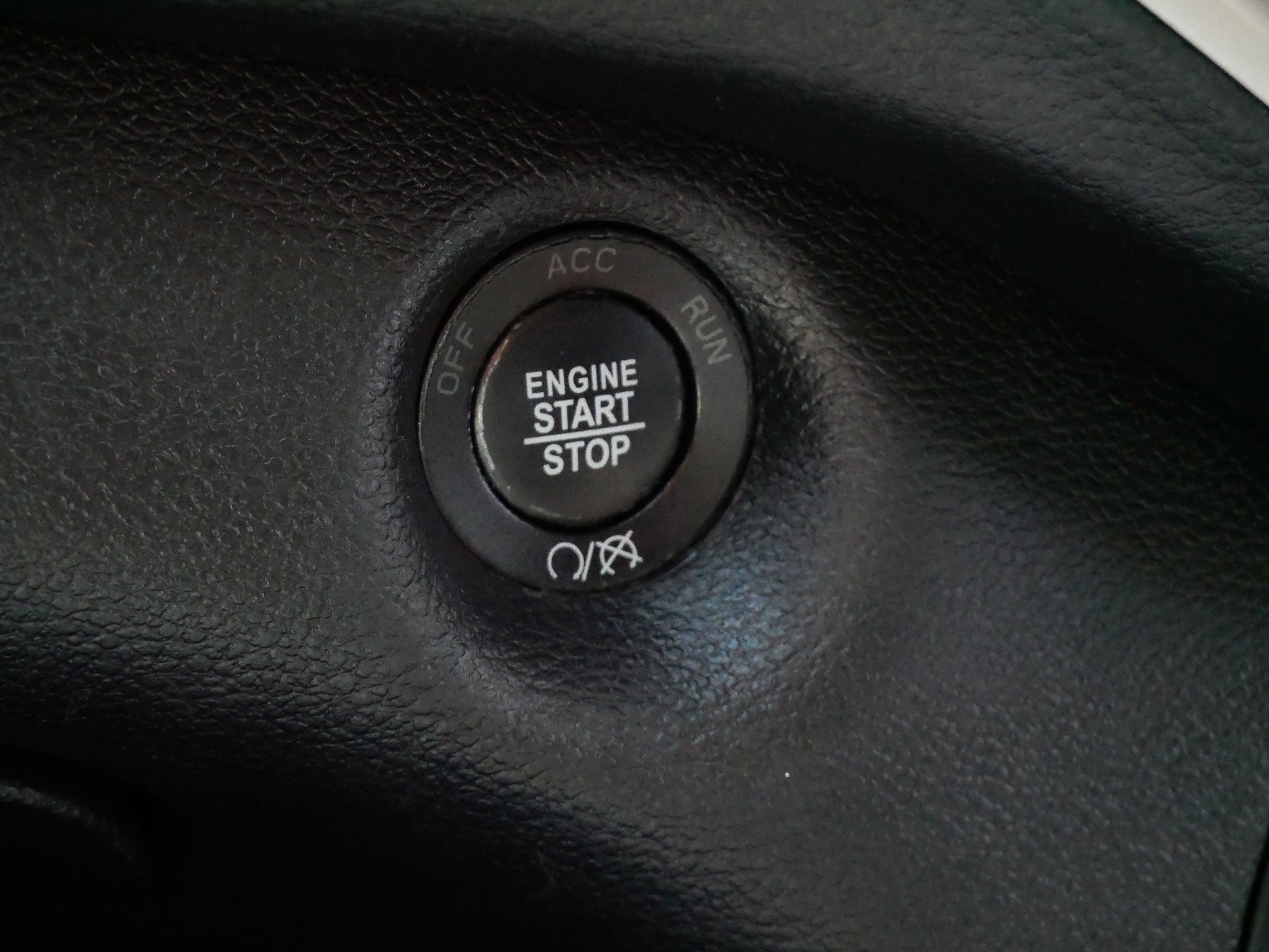 Used 2018 Jeep Cherokee Limited image 27