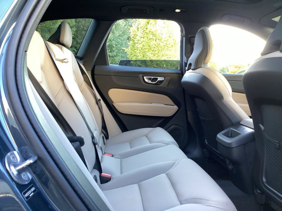 New 2027 Volvo XC60 B5 Plus AWD/4WD image 29