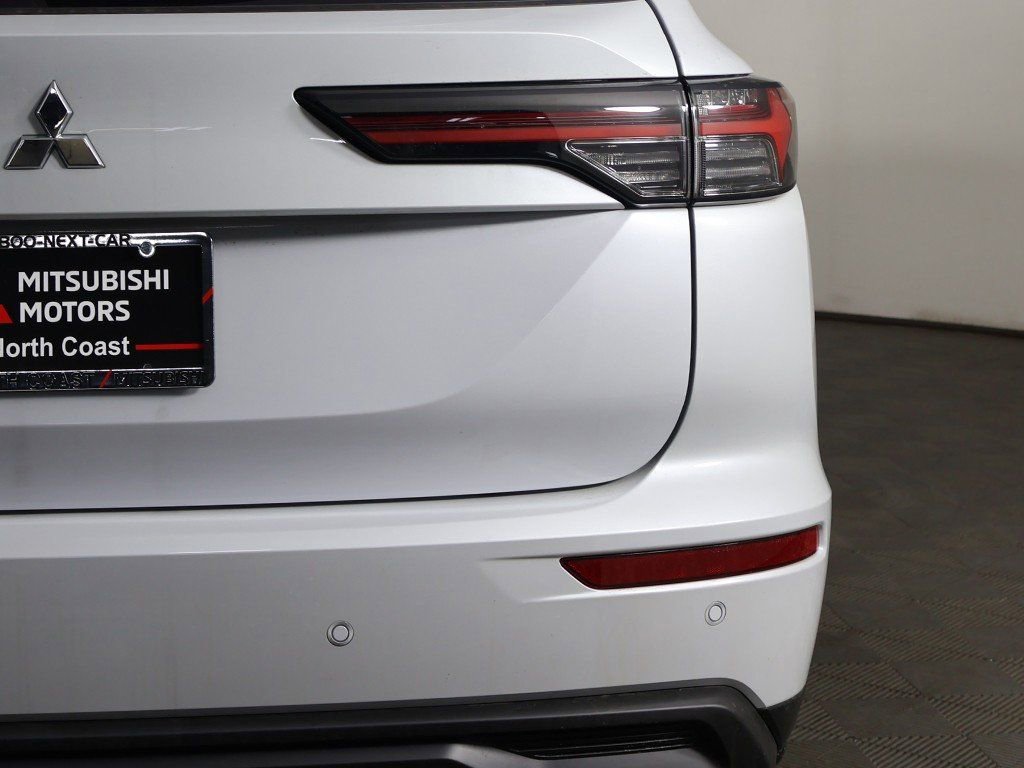 New 2026 Mitsubishi Outlander ES AWD/4WD image 15