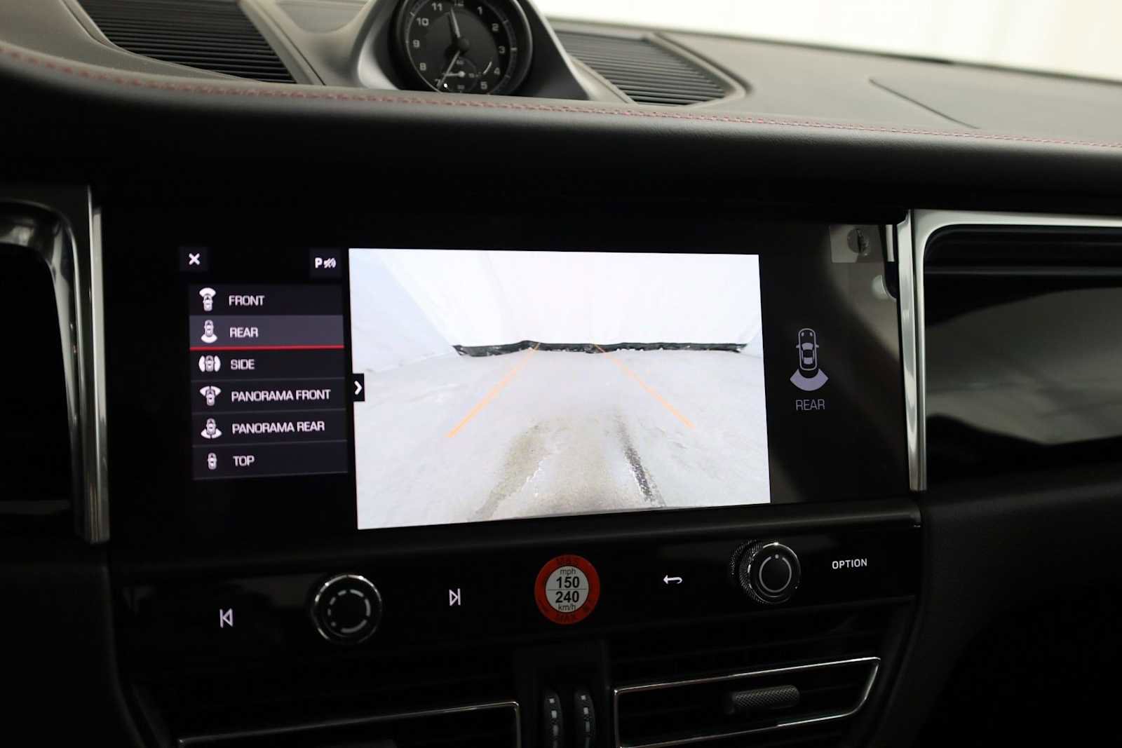 New 2026 Porsche Macan image 34