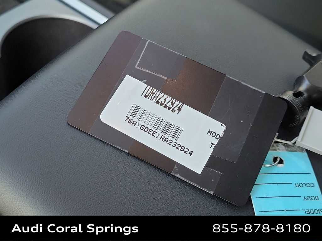 Used 2024 Tesla Model Y Long Range image 28