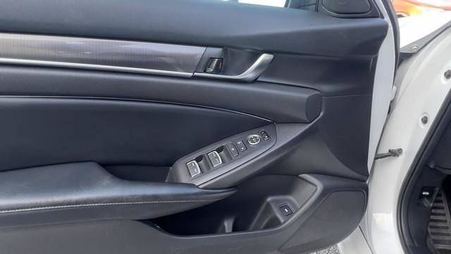 Used 2018 Honda Accord Sport image 10
