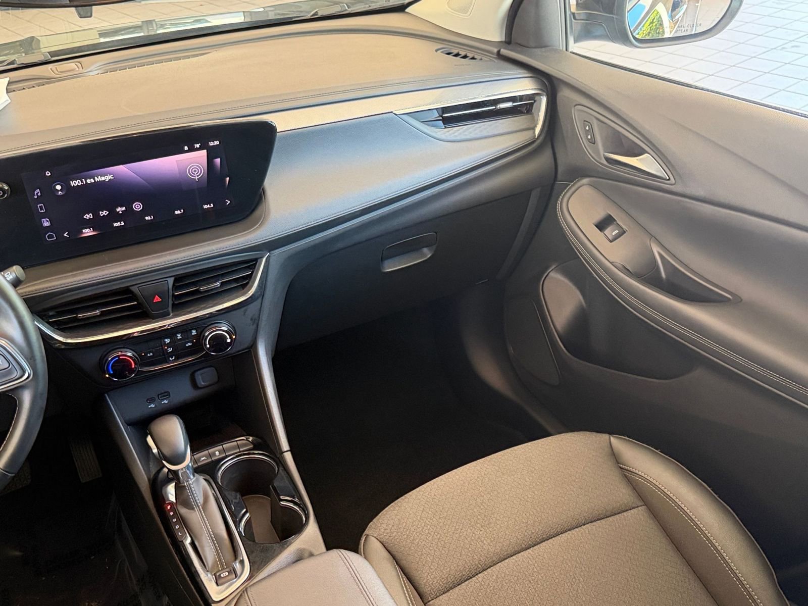 Used 2025 Buick Encore GX Preferred FWD image 34