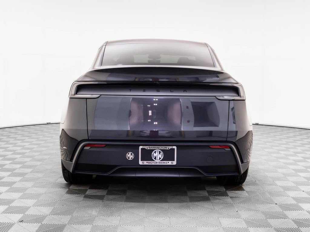 Used 2026 Tesla Model Y 2WD image 5