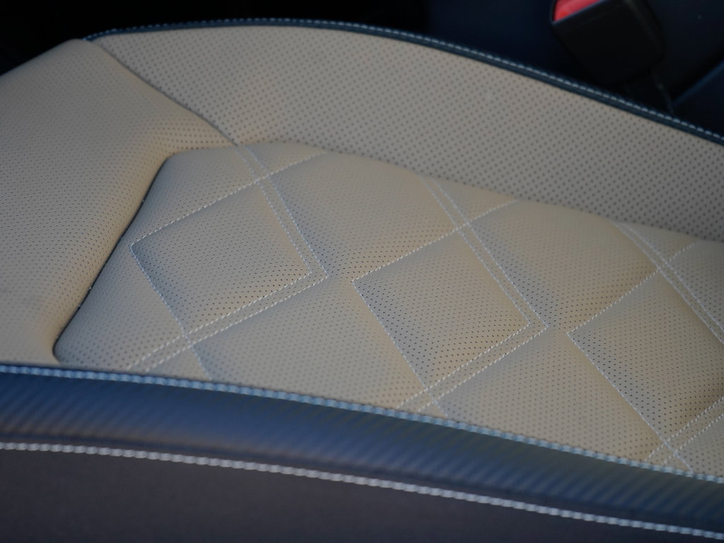 Used 2025 Volkswagen Atlas Cross Sport SE w/ Panoramic Sunroof Package image 34