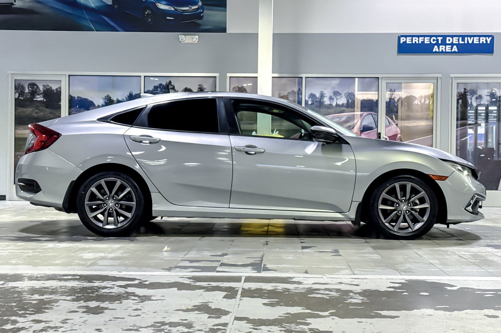 Used 2020 Honda Civic EX image 7