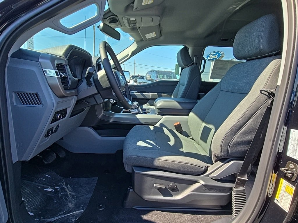 New 2025 Ford F150 Lightning XLT image 10