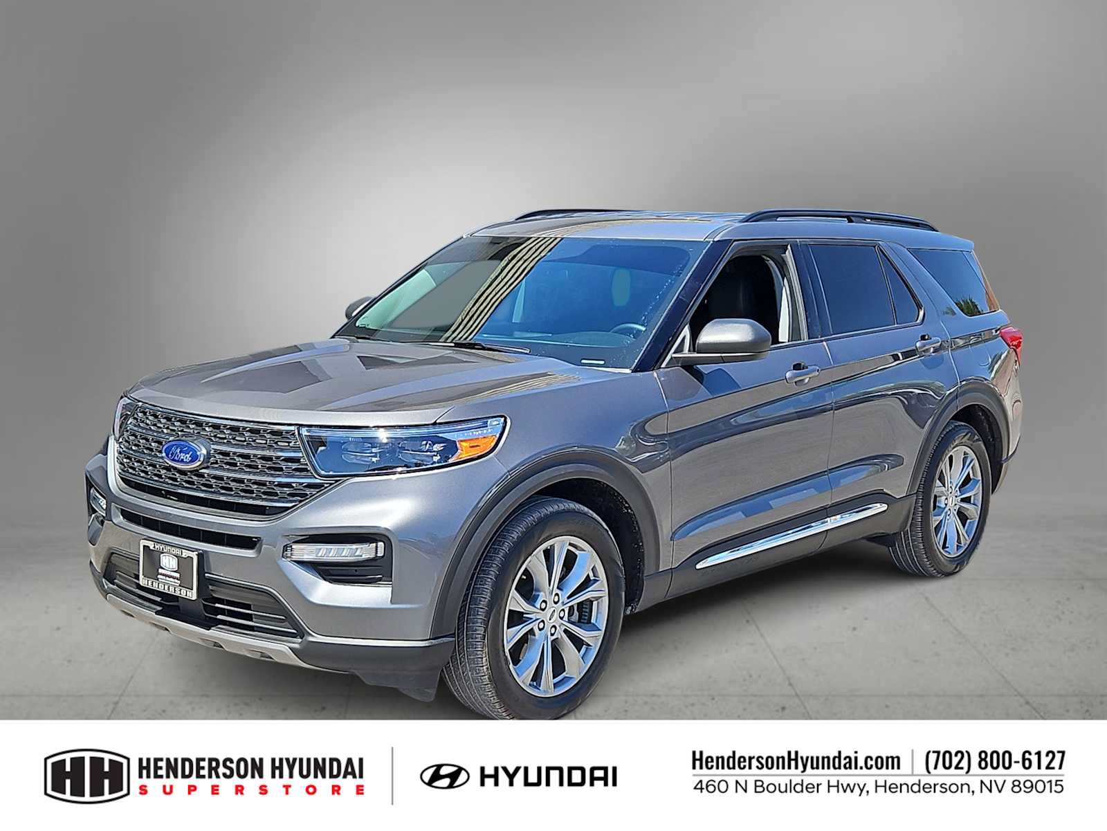 Used 2023 Ford Explorer XLT w/ Equipment Group 202A RWD image 4