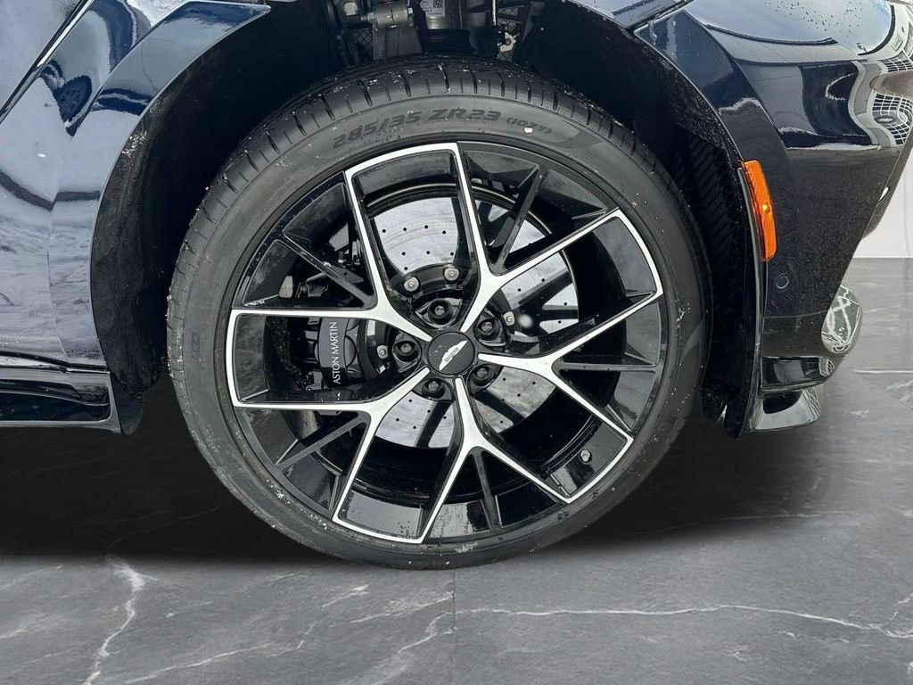 New 2026 Aston Martin DBX 707 image 33