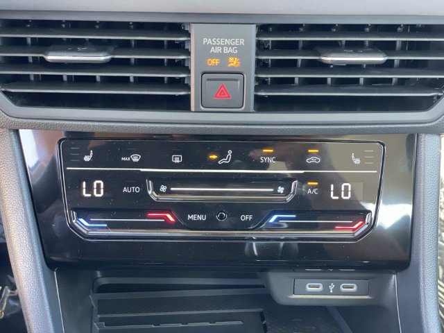 New 2026 Volkswagen Jetta SE FWD image 16