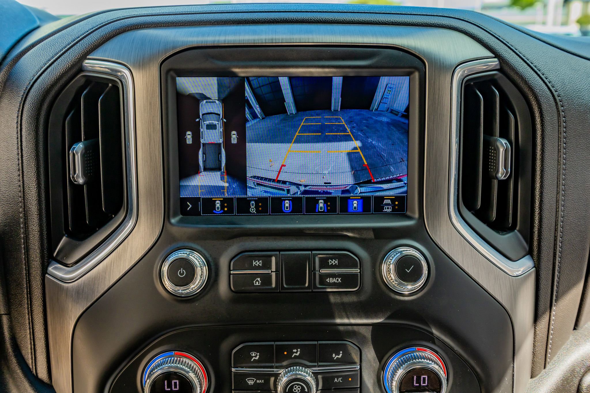 Used 2020 GMC Sierra 3500 Denali w/ Denali Ultimate Package image 26