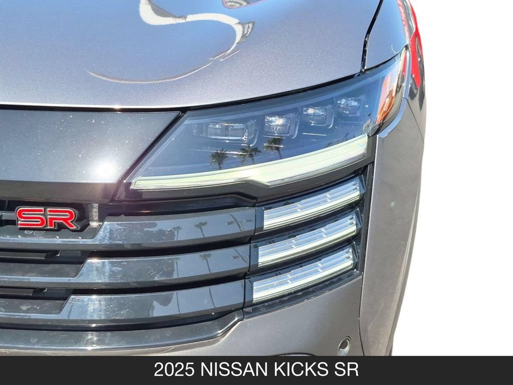 Certified 2025 Nissan Kicks SR FWD image 10