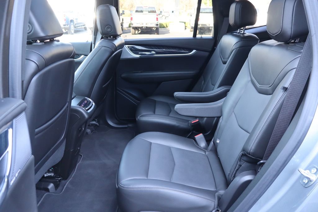 Used 2025 Cadillac XT6 Premium Luxury image 23